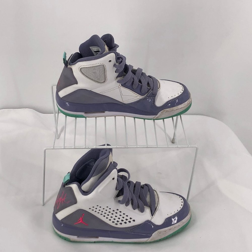 Nike Jordan Flight SC-3 Girls Youth size 3.5Y